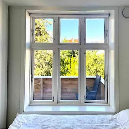 Leilighet Private With Balcony In *