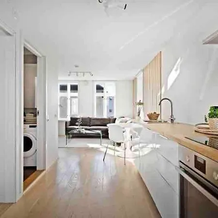 Private With Balcony In Leilighet Stavanger